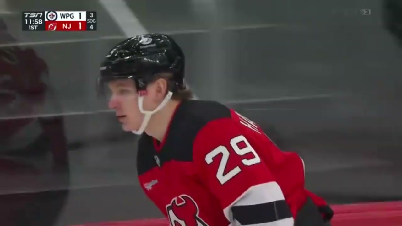 Lenni H&auml;meenaho 1+0 vs Winnipeg