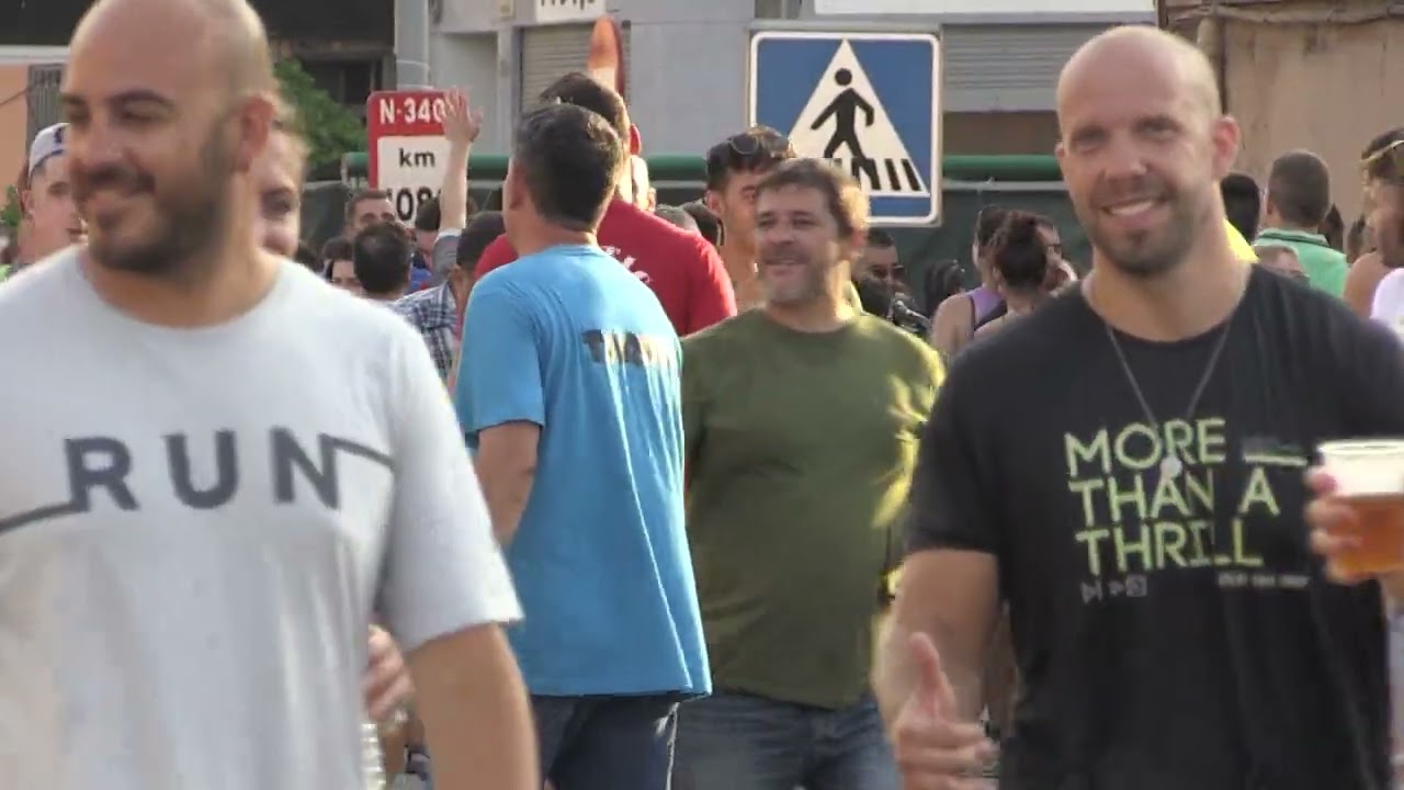 Anem de Festa: Sortida del Bou Capllaçat a L' Aldea