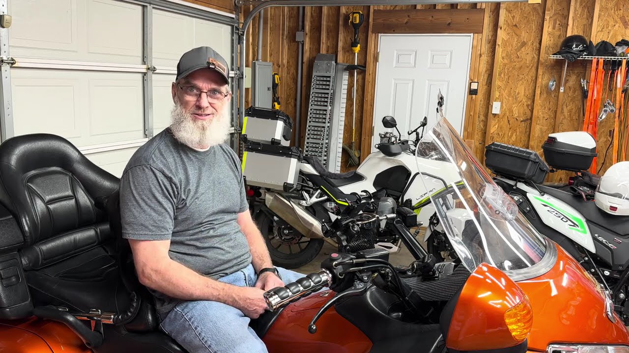 I've owned both, Honda GL1500 and Honda GL1800, Lets compare and contrast these bikes #motorcycle