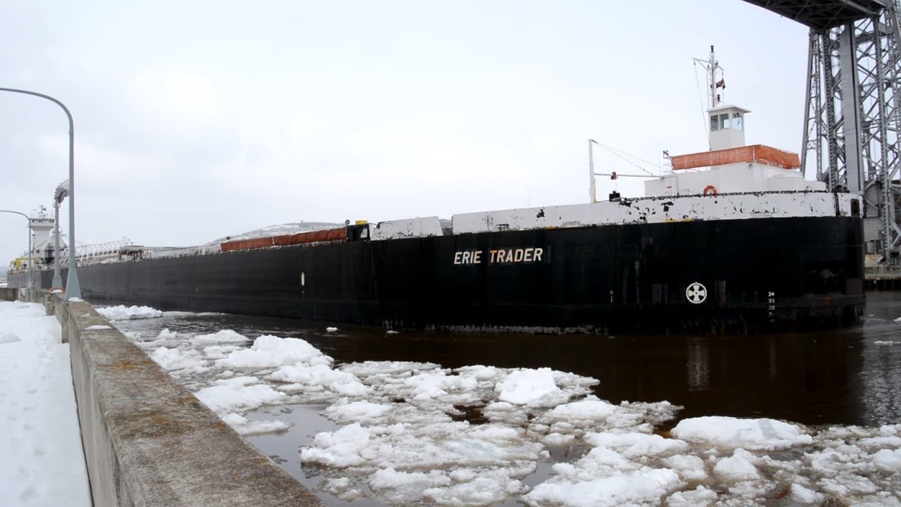 ERIE TRADER In to the Snow Floe