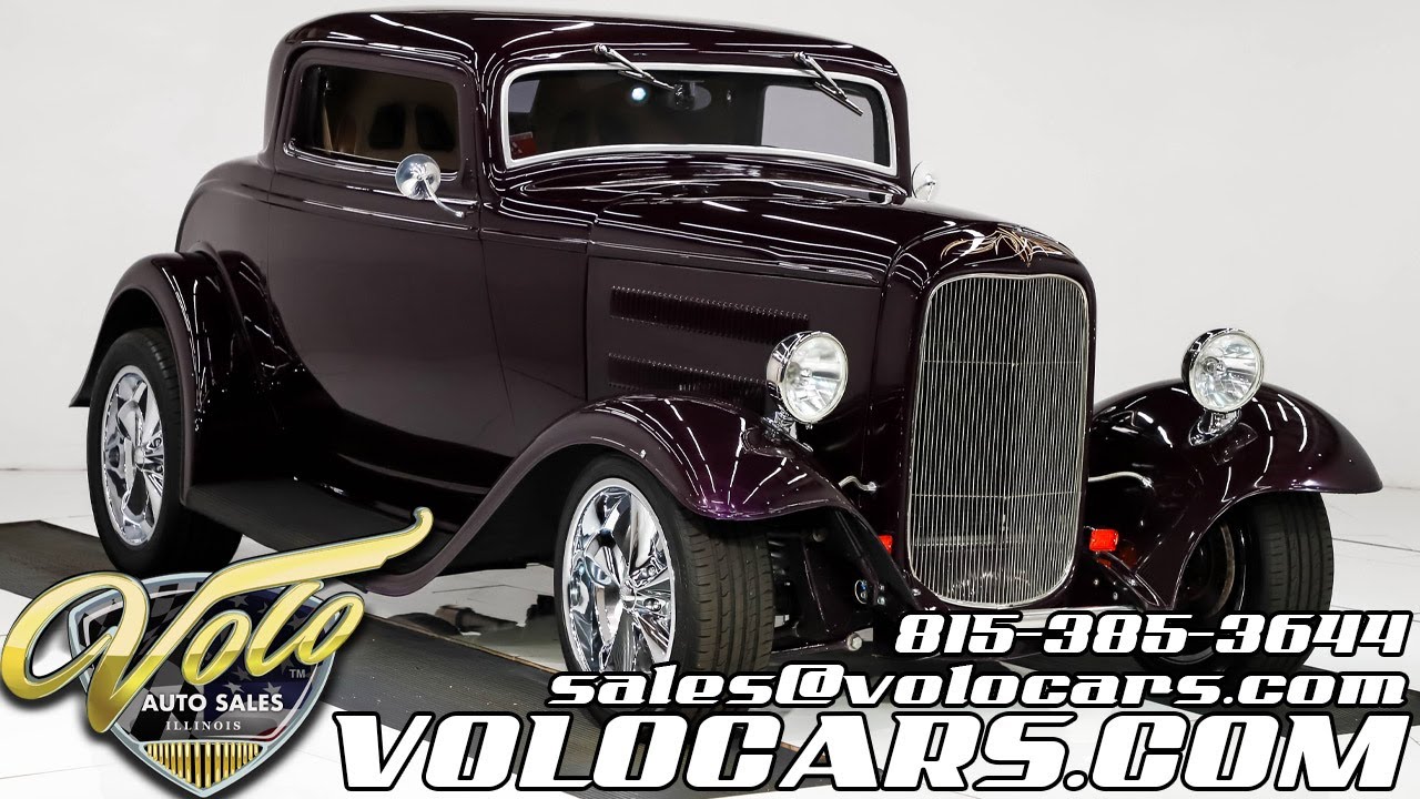 1932 Ford Custom for sale at Volo Auto Museum (V20362)