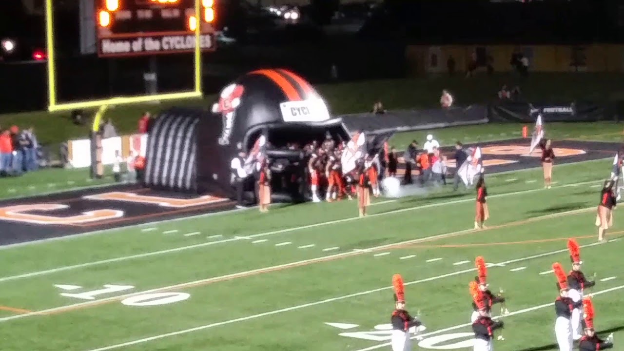 The Best Entrance In High School Football!