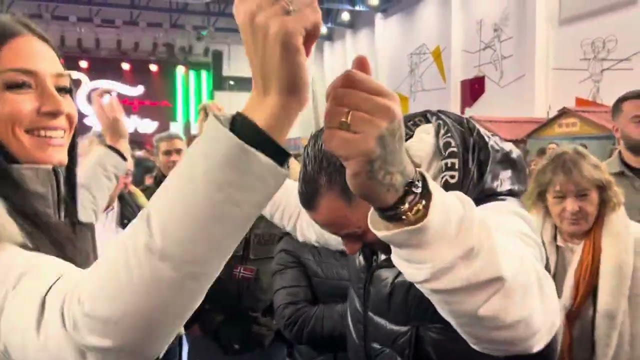 Linda música no fumeiro de Montalegre com o grupo sons do rio (20-01-2024)