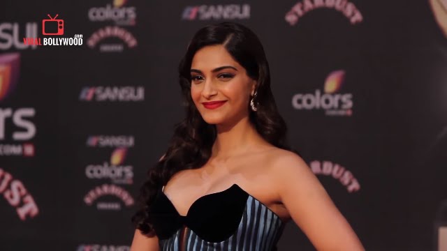 Hot And Gorgeous Sonam Kapoor | Must watch