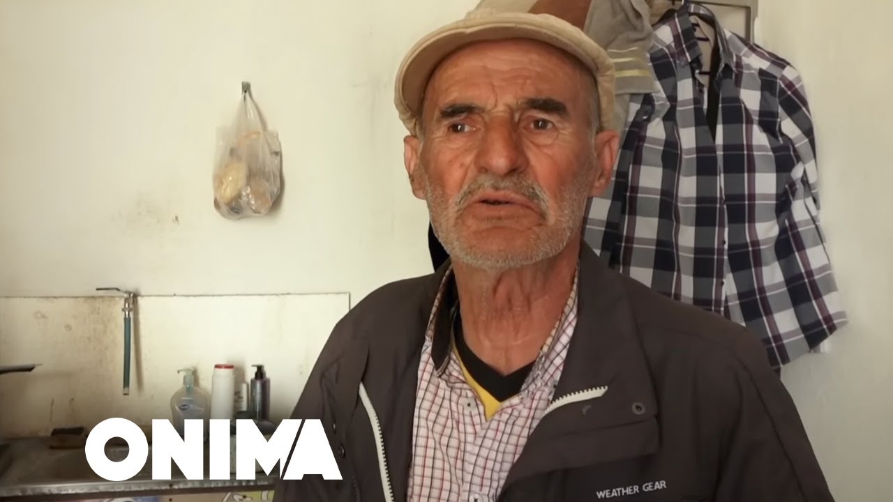 “Mir jam, s’ban mu kajt”/ I moshuari që mbledh kanaqe, nuk ankohet përkundër kushteve