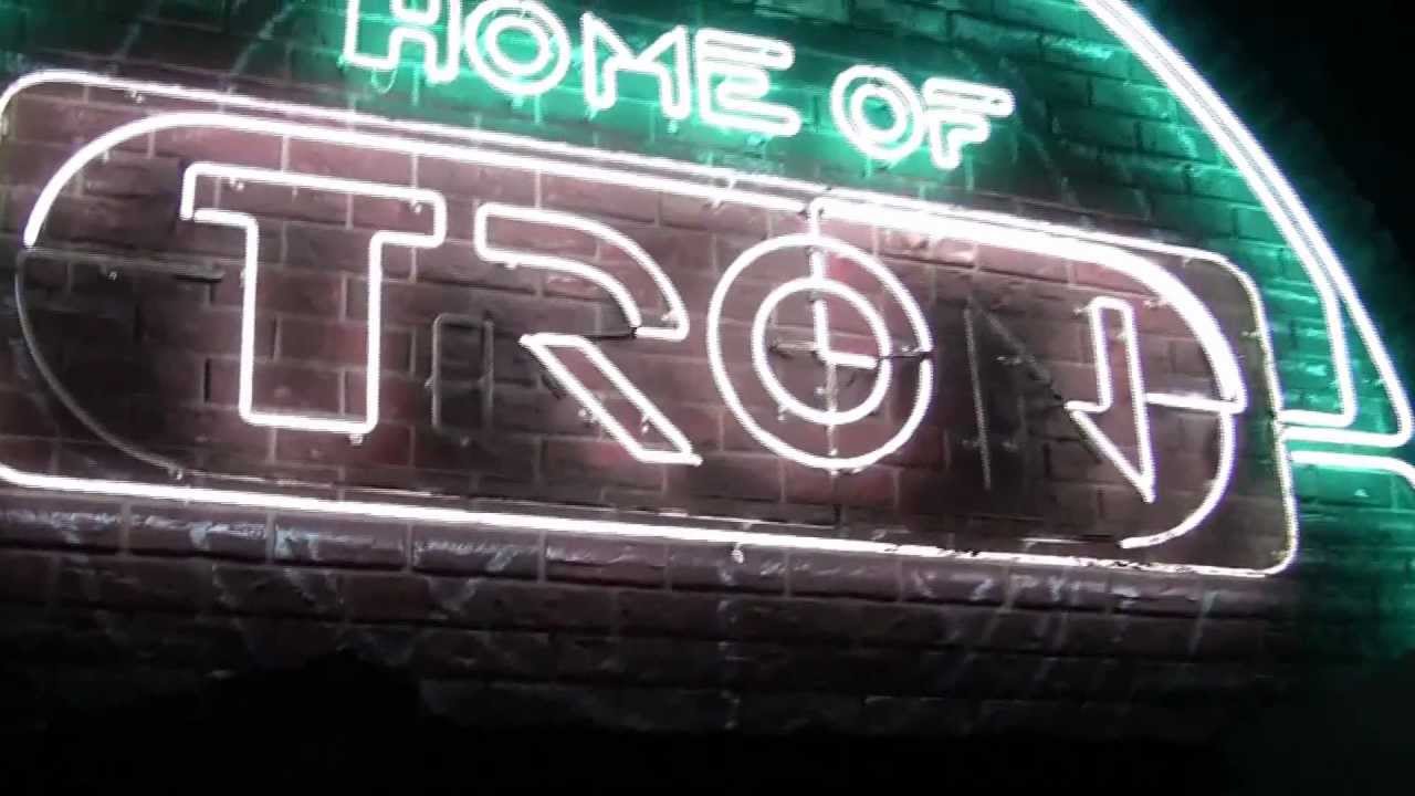 SDCC 2009 Flynn's Arcade - Disney's TRON Legacy Offsite Event