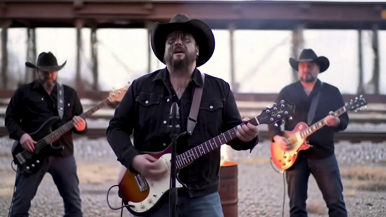 Country Rock Playlist – Southern Wind & Whiskey Soul Inspired by ZZ Top