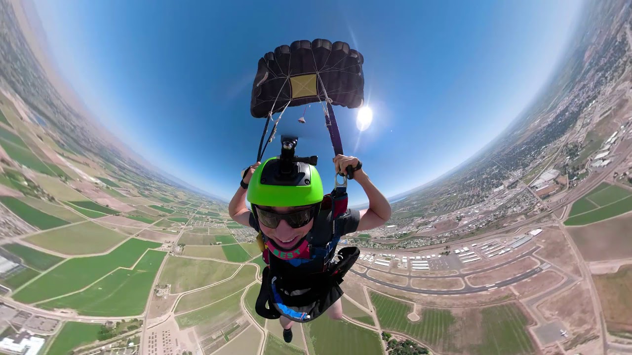 1000th Skydive, intentional Cutaway with 28ft Round from 1953