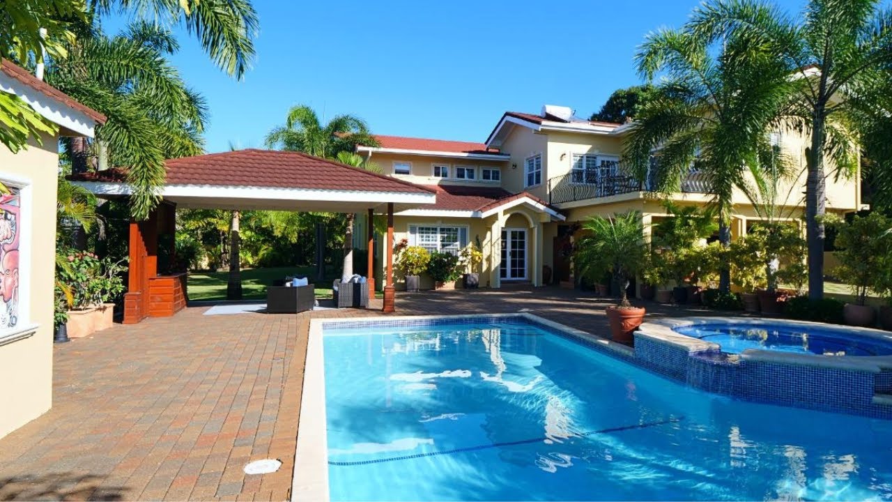 Incomparable 4 Bedroom 4 Bathroom House For Sale on Norbrook Road, Kingston & St Andrew, Jamaica