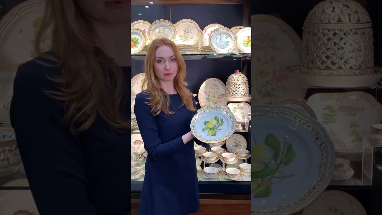 Flora Danica Porcelain Dinner Service, 153 Pieces
