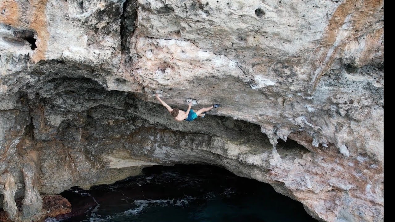 Deep Water Solo in Majorque