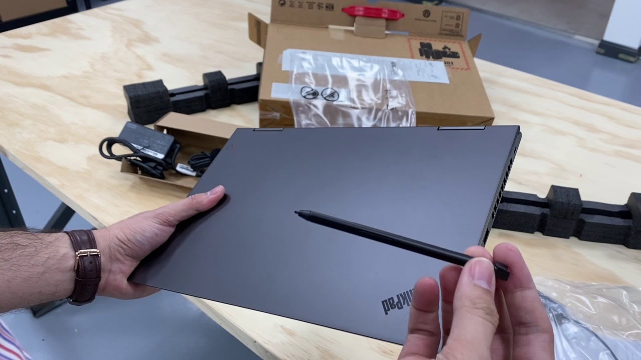 Lenovo Laptop ThinkPad X1 Yoga 4th Gen Unboxing ( Core i7 - 16 GB Ram - Iron Grey Color )