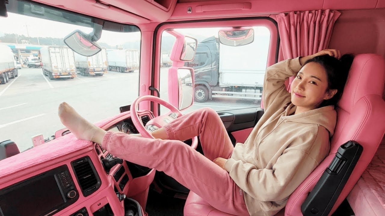 I Drove Through China's Tianmen Mountain 99 Turns in Pink Scania
