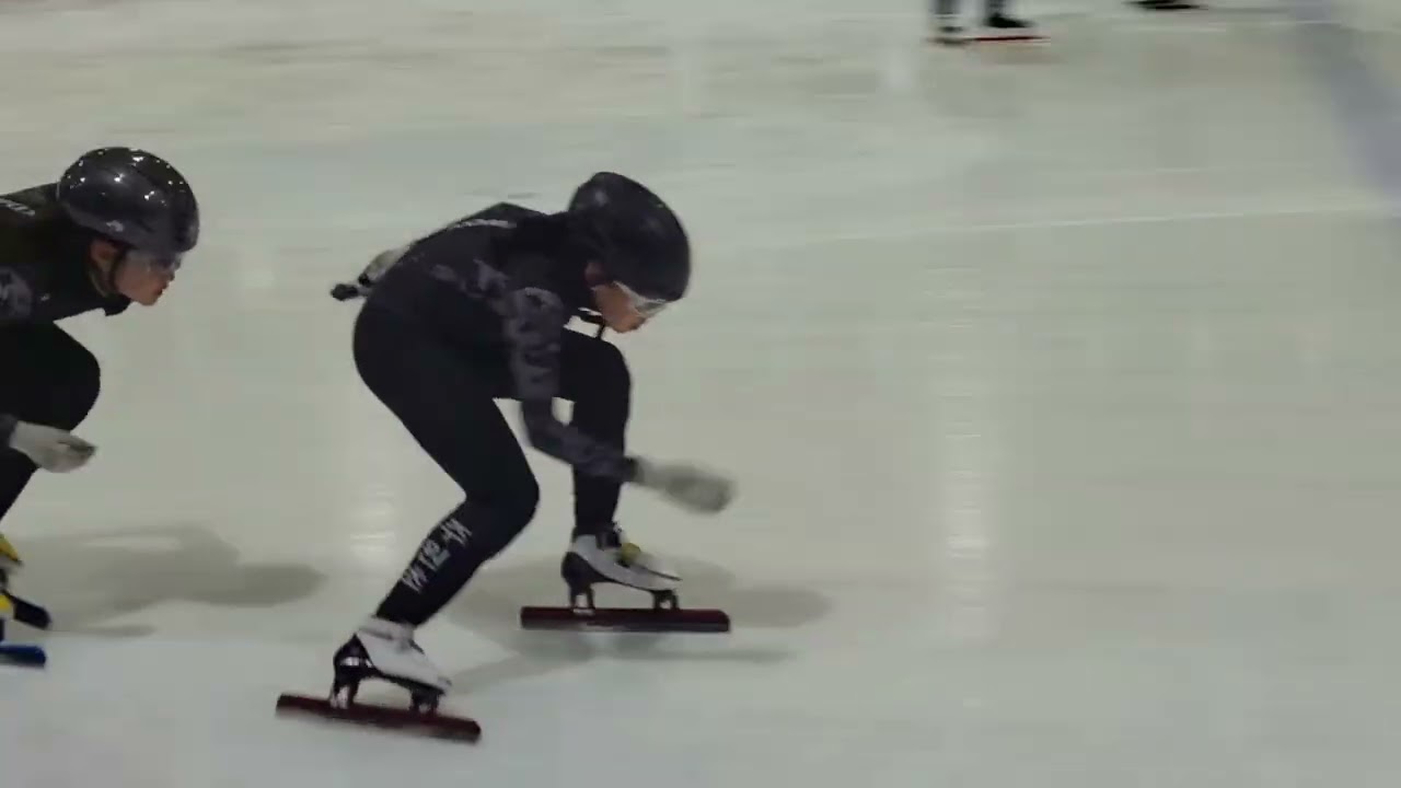There's no finish line for the basics.쇼트트랙의 기본기 연습 또 연습