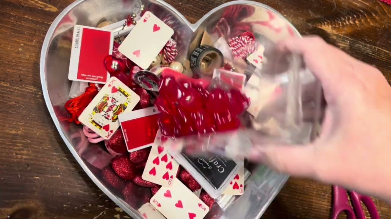 Valentine scoops added to today’s LIVE SALE!  February 3 at 12 pst. 