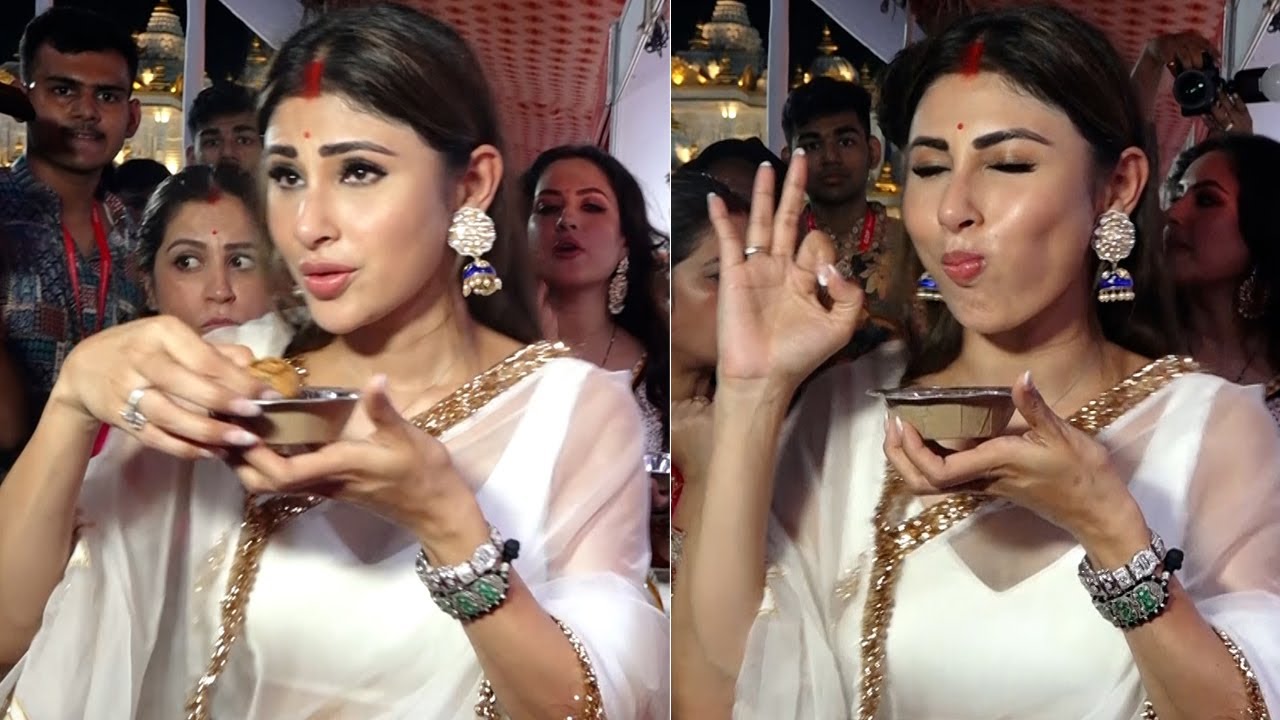 Mouni Roy And Puja Banerjee Seeking Maa Durga’s Blessings At Goregaon Durga Mahotsav 2024