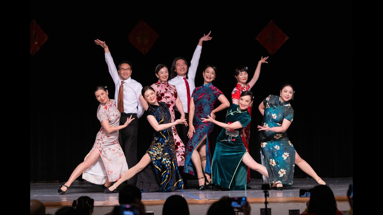 CACC2026马年春晚 - 走秀+爵士舞《漫步人生路》