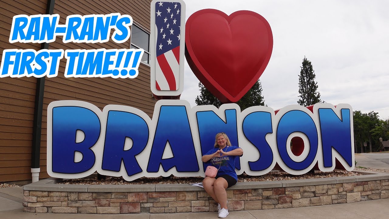 RAN-RAN'S 1ST TIME IN BRANSON + OUR REVIEW OF BRANSON'S BEST MOTEL!!