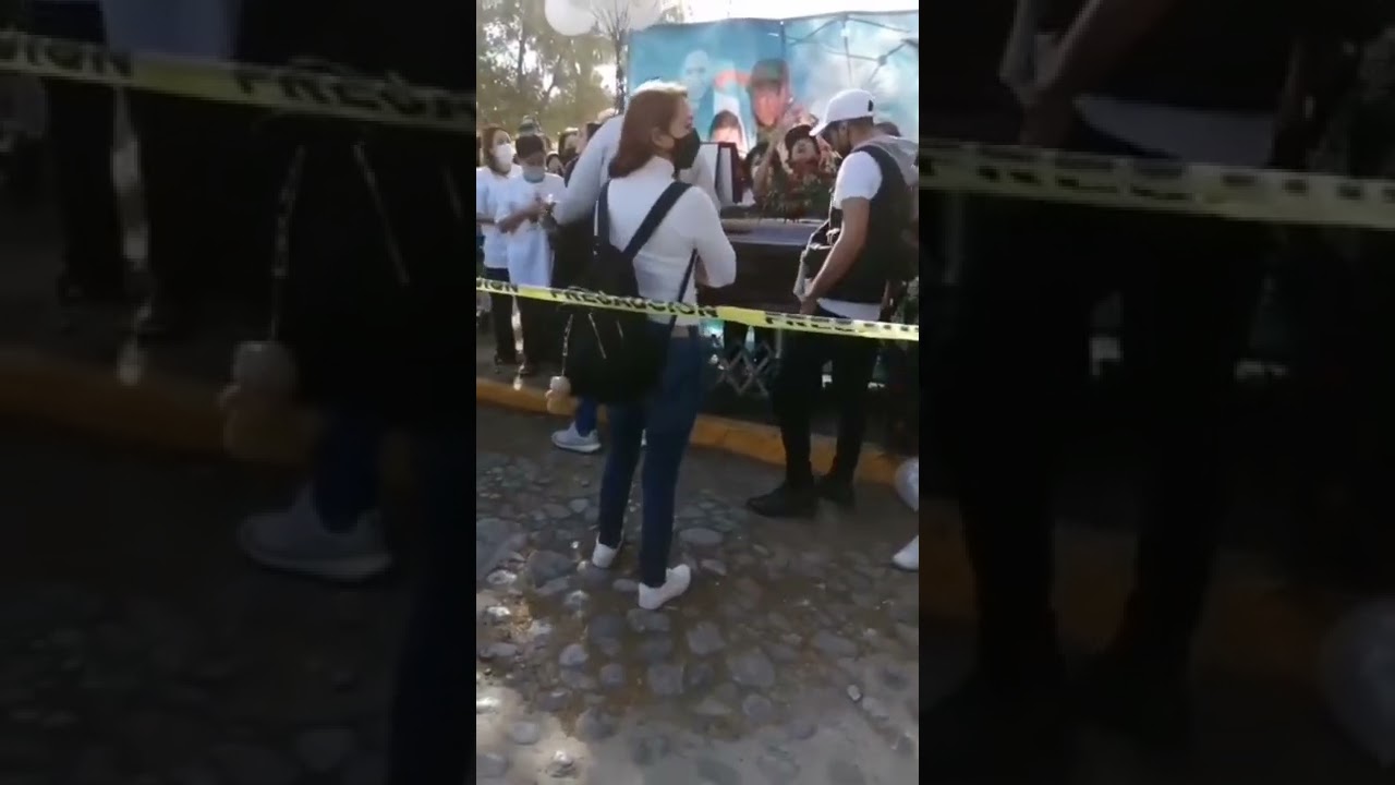 Funeral de Gil Rodriguez, &Uacute;ltimo adi&oacute;s al mocos, le canta Aldo show. Descanse en Paz Gil Rodr&iacute;guez