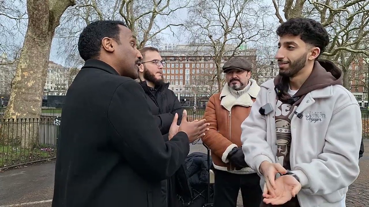 Christian Preacher Meets Wrong Muslim | The Muslim Apologetic | Speakers Corner 