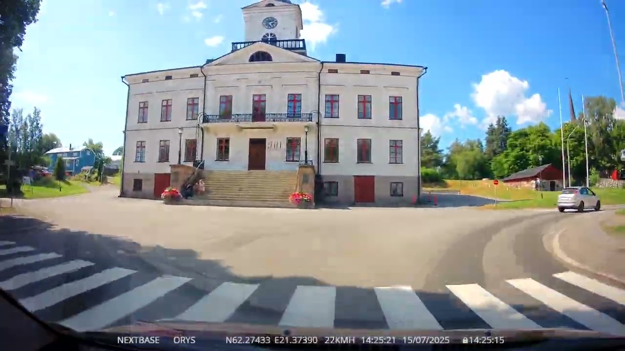 Snippets from my dashcam: July 2025