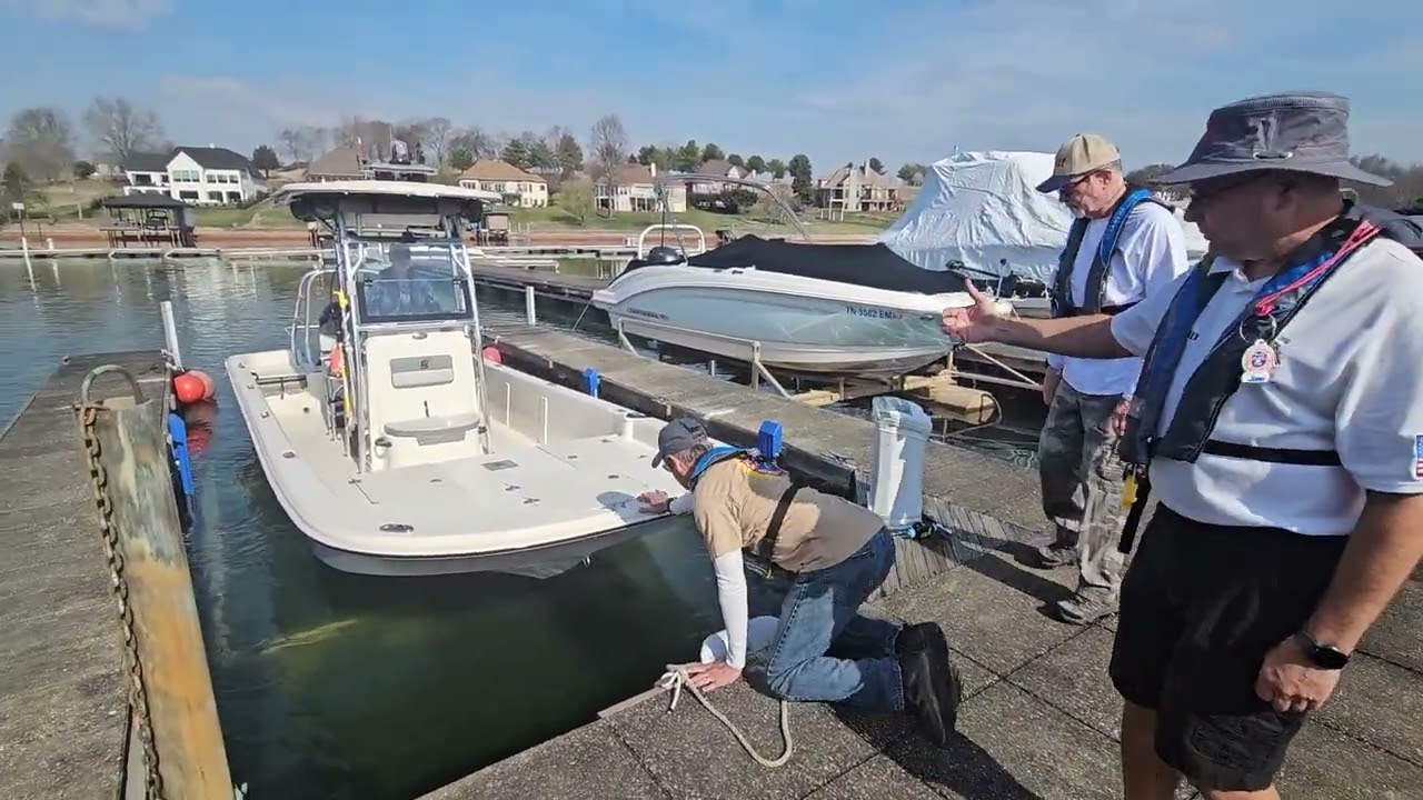T3 Docking Boat Over Hydro Hoist