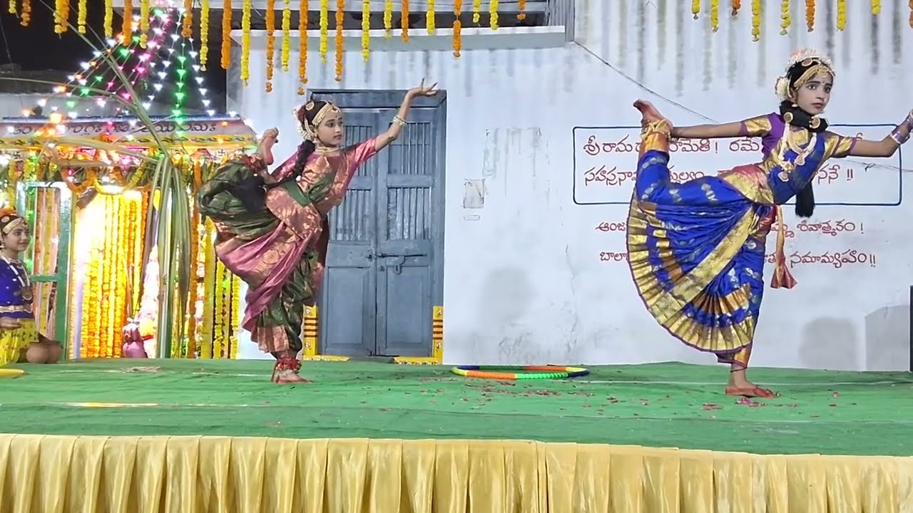 Baratha Vedhamuna Song by Mokshita,snavitha.....
