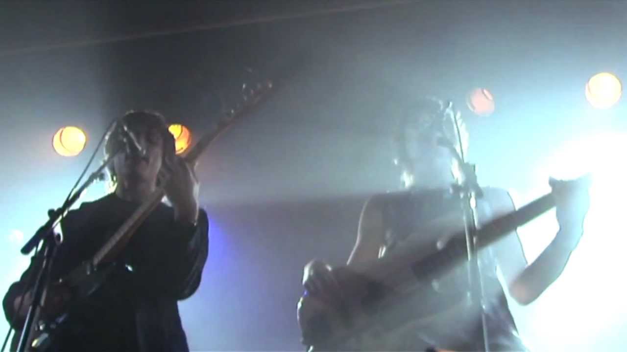 Neverhide - Child in Chains [LIVE AT THE EUROPEEN]