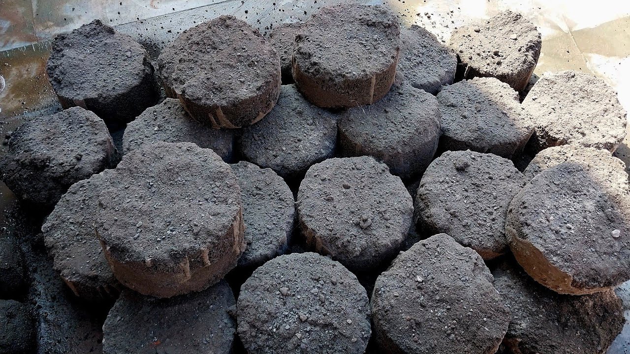 Gritty Charcoal Sand Dry Floor Crumbling|ASMR