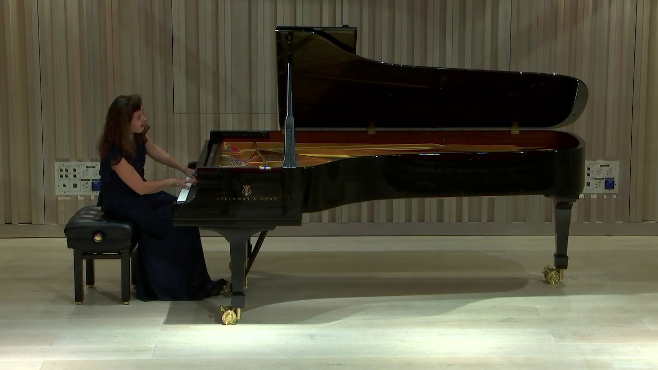 Anna Geniushene plays Schumann Drei Phantasienschtucke op.111