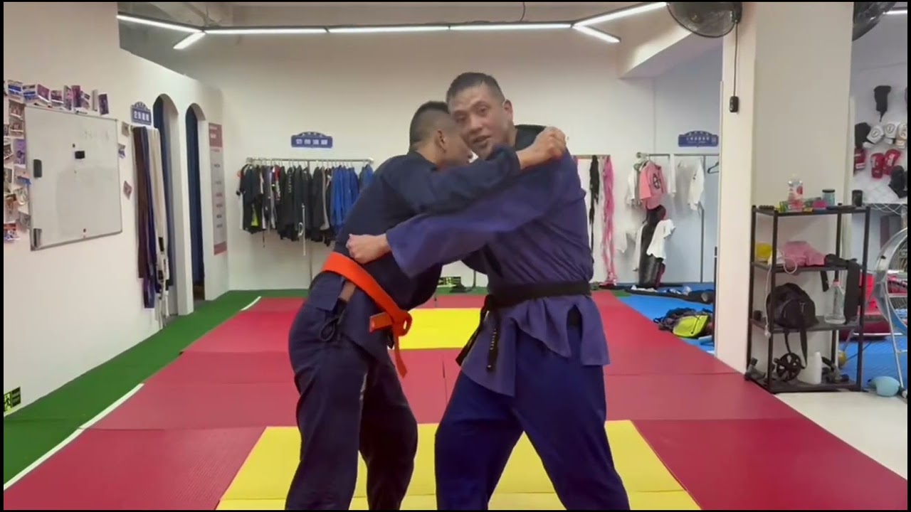Double underhooks