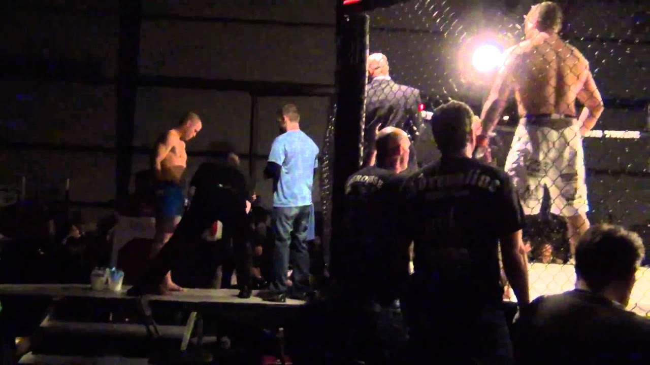 Chris Tickle vs Steve Berger round 1