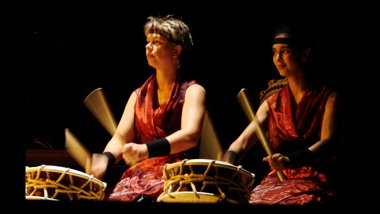Tambores Japoneses musica -  Shime-Daiko Performance -  WADOKYO - Taiko-drummers - KAISER DRUMS