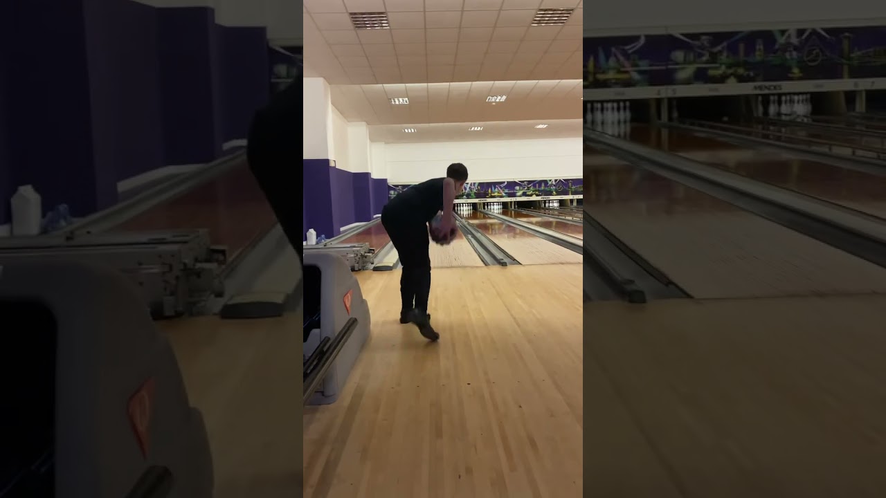 #tenpinbowling #strike #football #10pinbowling #bowlinglife #sportfootball #belmo #fun #bowling