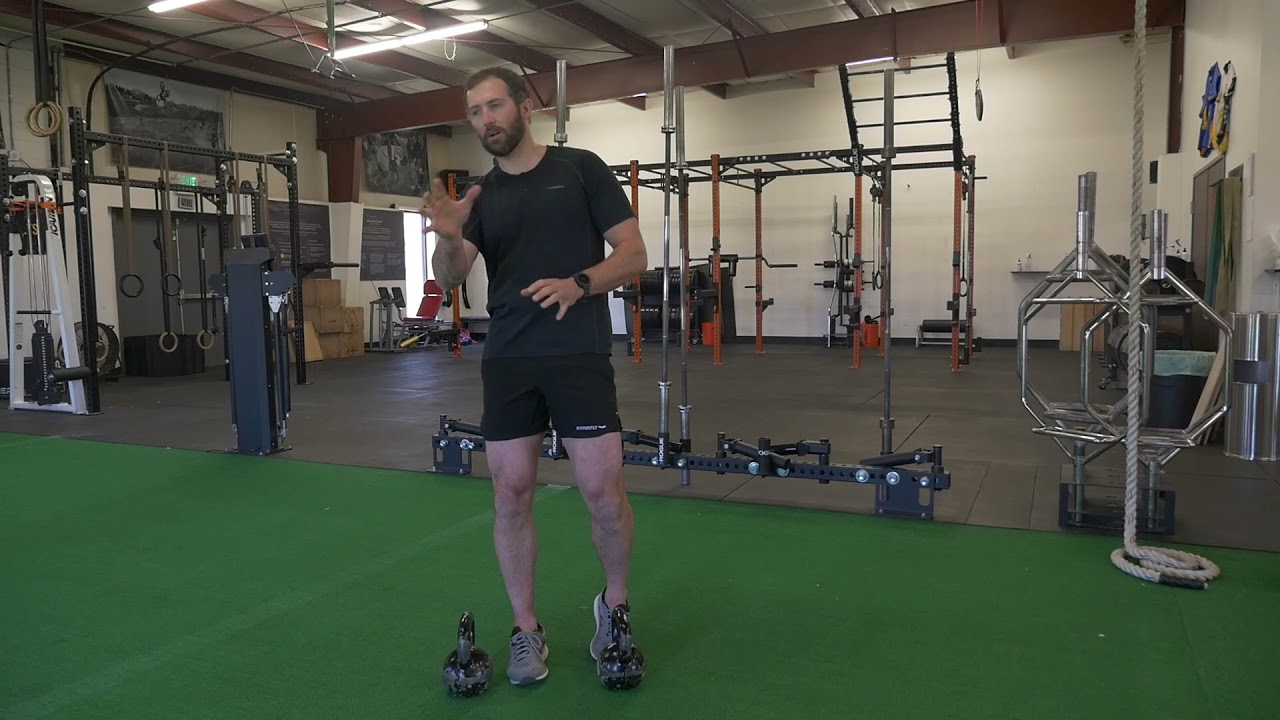 Reverse lunge with reciprocal motion