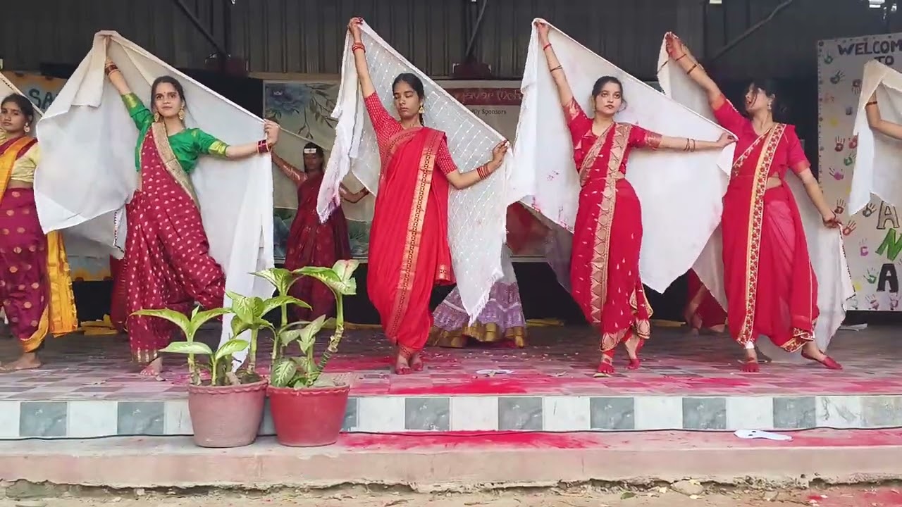 #trendingshorts #sarjana#dance #bestdancestep #varanasiinfluencer #minivlog #vlogger #bhu #foodie#1k