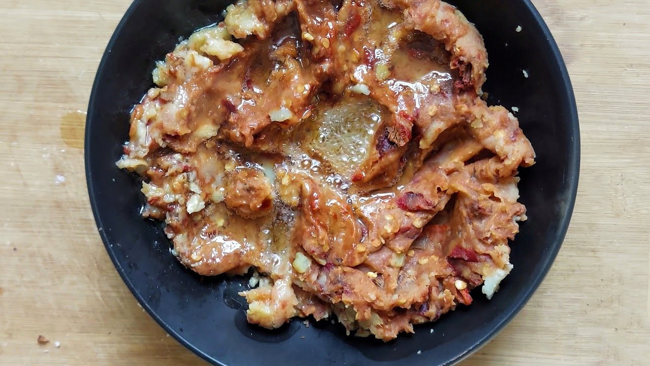 The Best Food in The Balkans: Makalo - A Macedonian Must-Try Vegan Dip