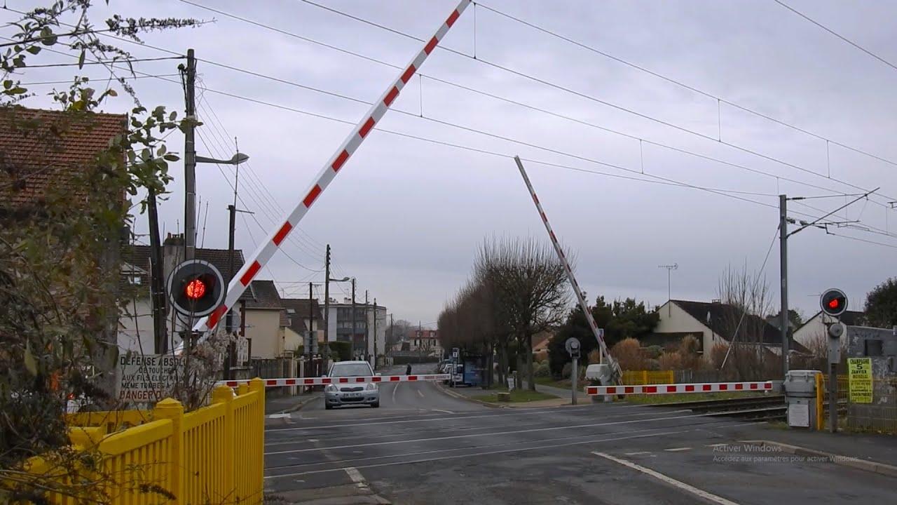 Les Passages à niveaux de Persan et Chambly ligne TER Département Oise