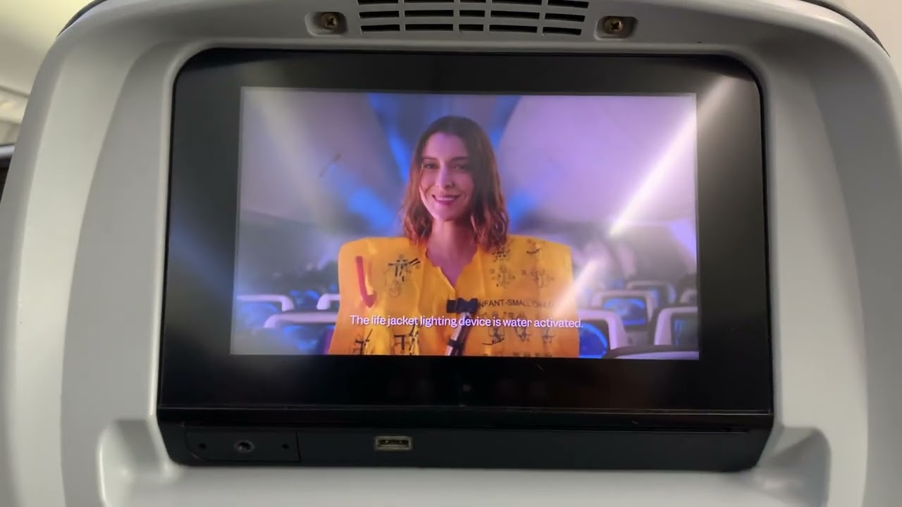 Aeromexico New Boeing 737-800 In-Flight Safety Video