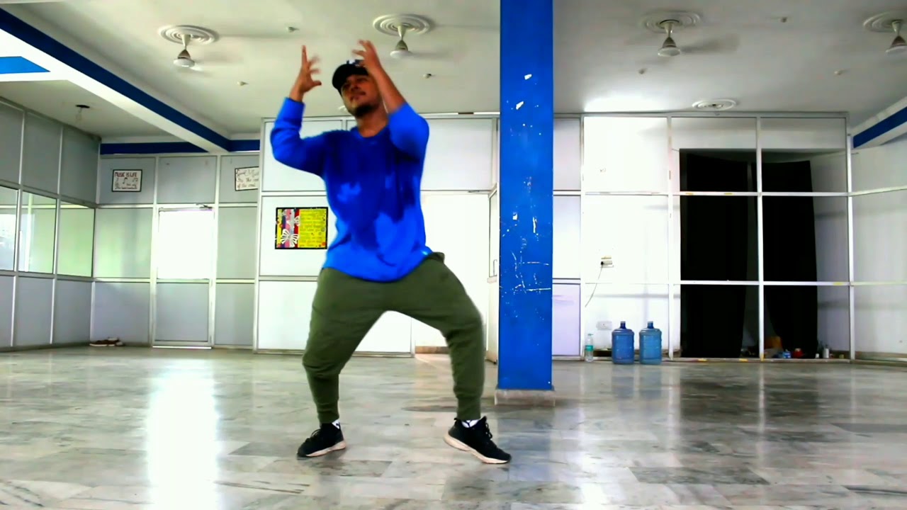 DANCETA-MERE SAMNE WALI KHIDKI MAI-KARAN NAWANI-CHOREO BY PRAVESH RANA-MASTER CLASS.