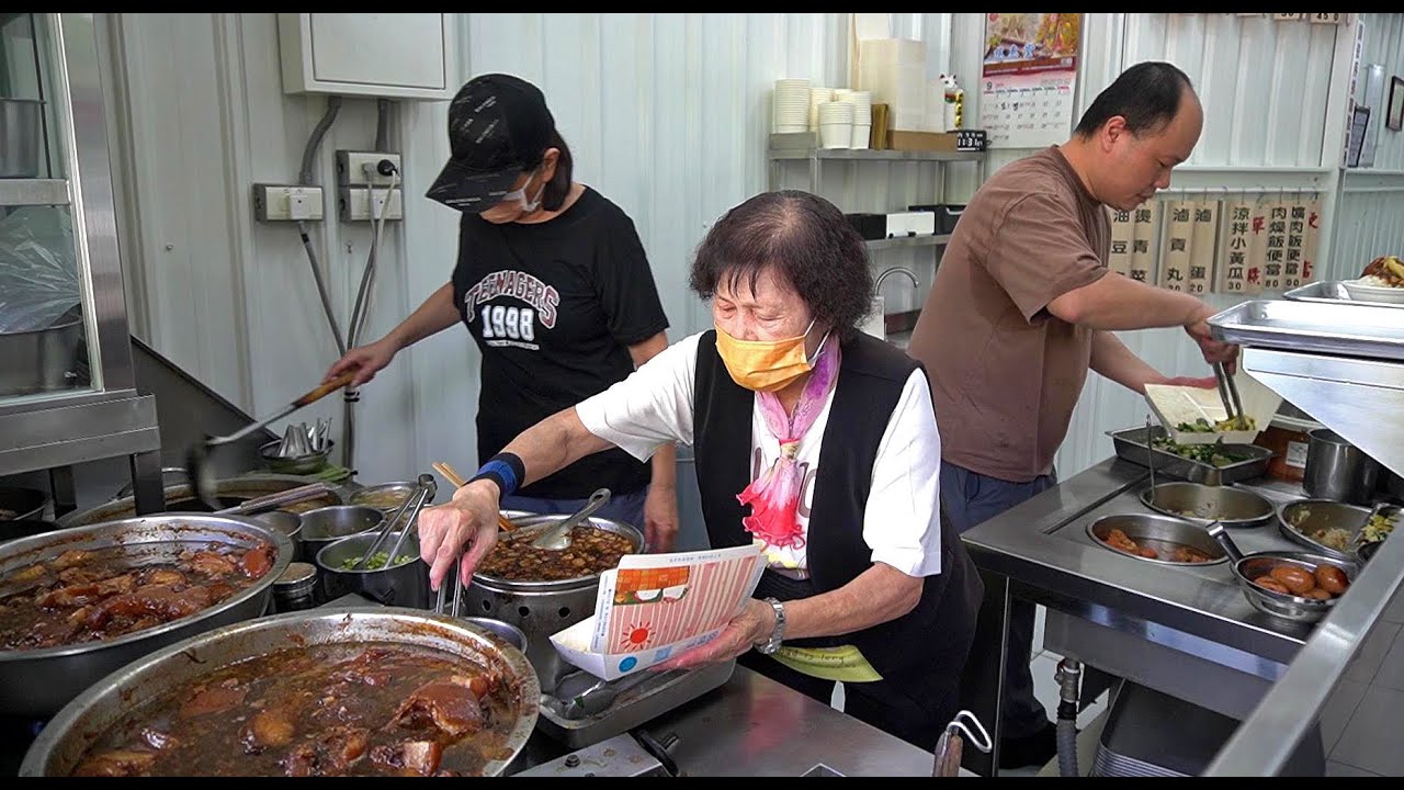 李海魯肉飯原子街老店回來啦！凌晨5點半就能吃到-李海魯肉飯柳川店-台中美食/Enjoy It At 5:30 AM! Soy-Stewed Pork With Rice-台灣街頭美食