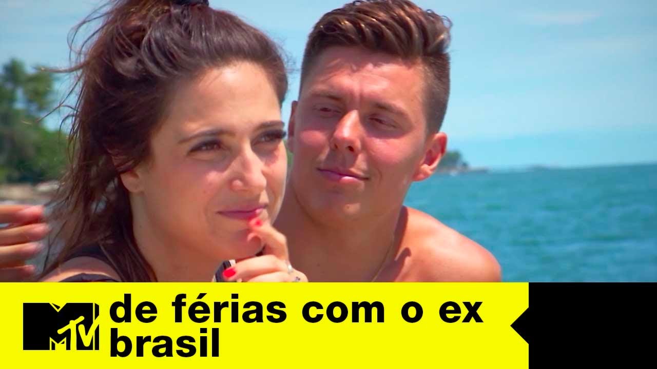 Tati n&atilde;o resiste e beija Gabriel em date | De F&eacute;rias com o Ex Brasil Ep.02