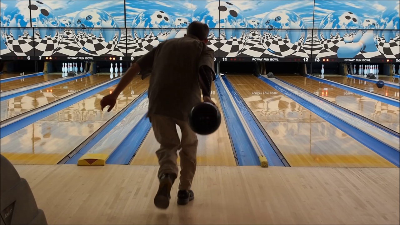Full Roller Bowling Release 42 - Slow Motion Full Roller Release