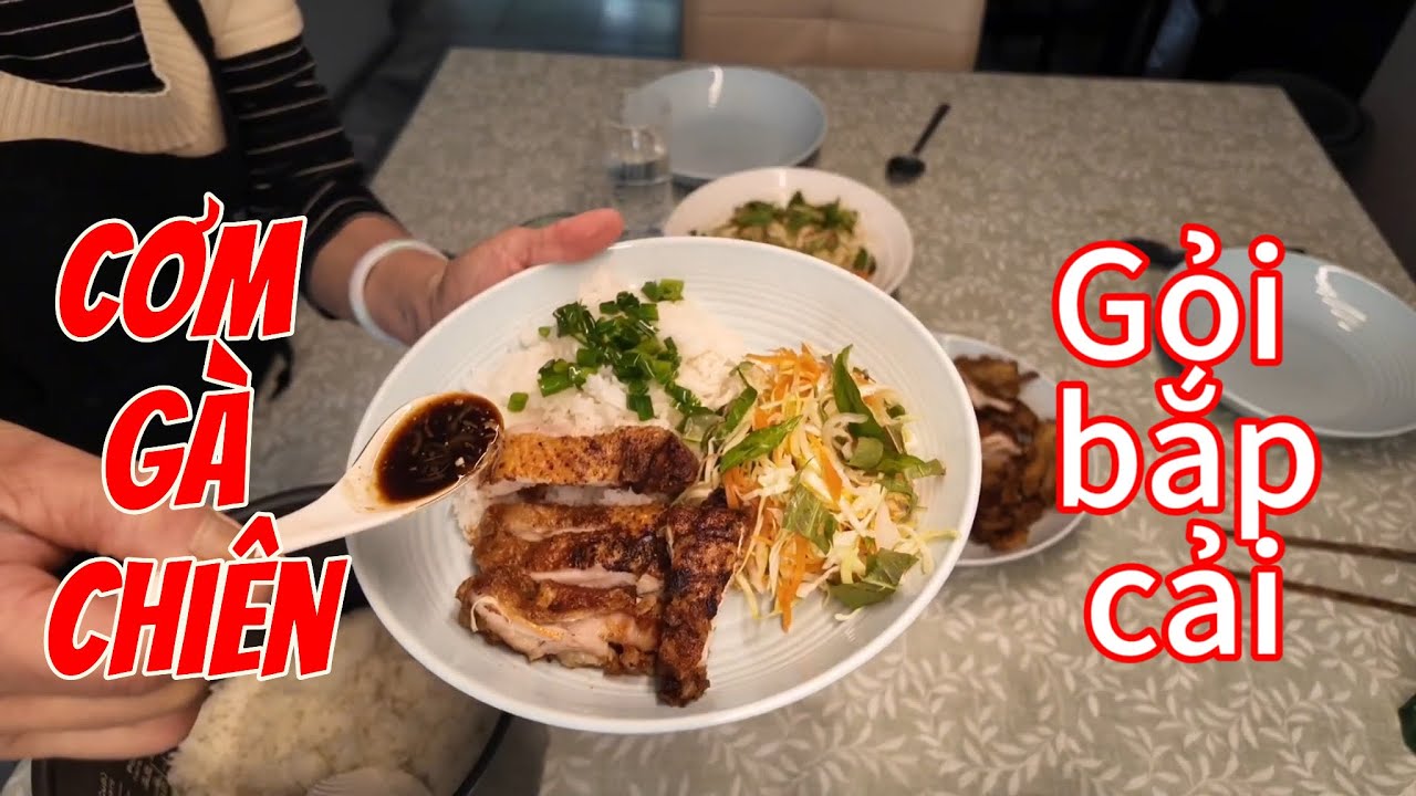 Chiên gà , làm gỏi bắp cải ăn cơm quá ngon | 