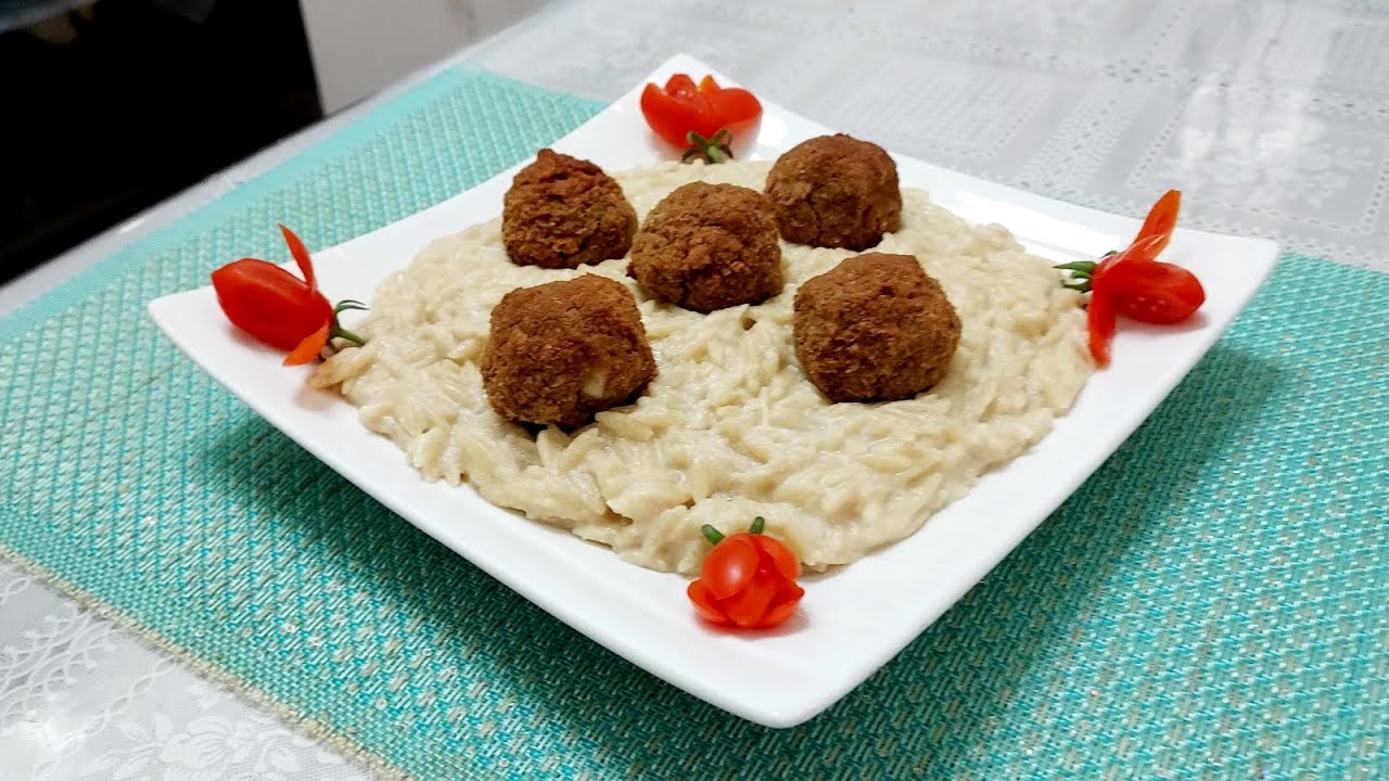 Небольшая паста с белым соусом, с фрикадельками #otiliadumitrescu #vegan #dieteticfood