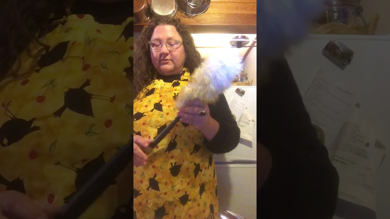 Bearded Lady Housecleaning - how to clean a wool duster