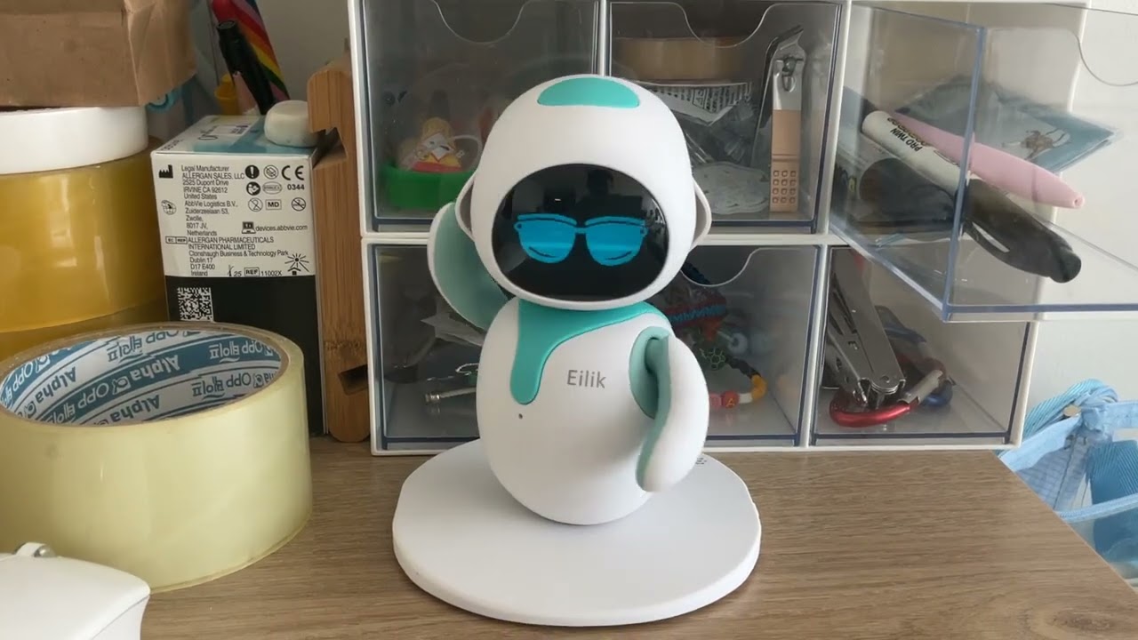 Eilik robot 10