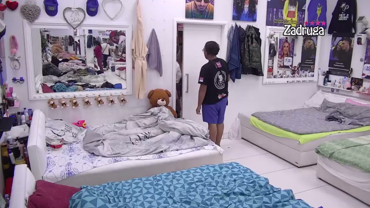 Zadruga 4 - Karić odgurnuo Jovanu kako bi izašao iz garderobera - 28.04.2021.