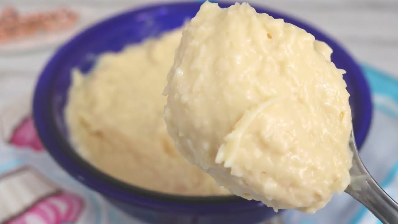 Creme de coco versátil: o recheio perfeito para seus bolos e sobremesas.