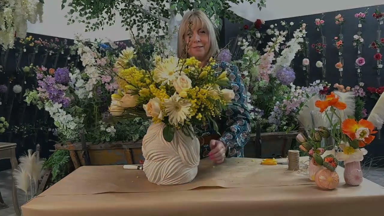 Karen Barnes Spring 2025 Floral Trends: From Vision to Vibrant Arrangement!